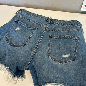 Blue denim shorts with frayed hem!